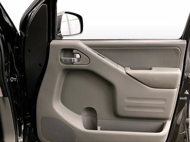 Used 2019 Nissan Frontier SL AWD/4WD image 23