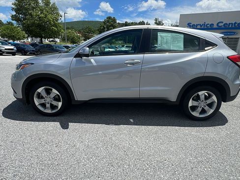 Used 2020 Honda HR-V LX image 7