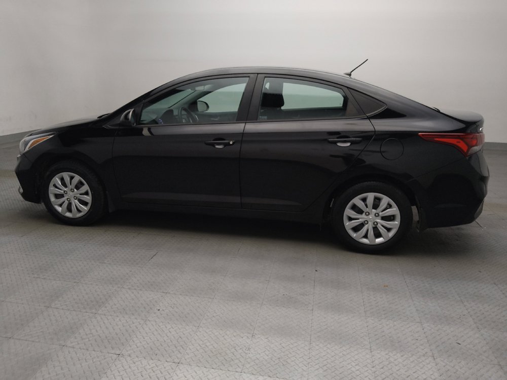 Used 2022 Hyundai Accent SE FWD image 3