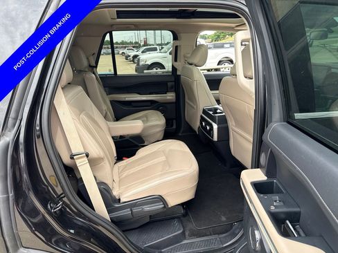 Used 2024 Ford Expedition Limited RWD image 13