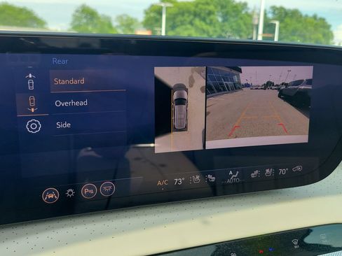 Used 2025 Buick Enclave Avenir w/ Super Cruise Package FWD image 28