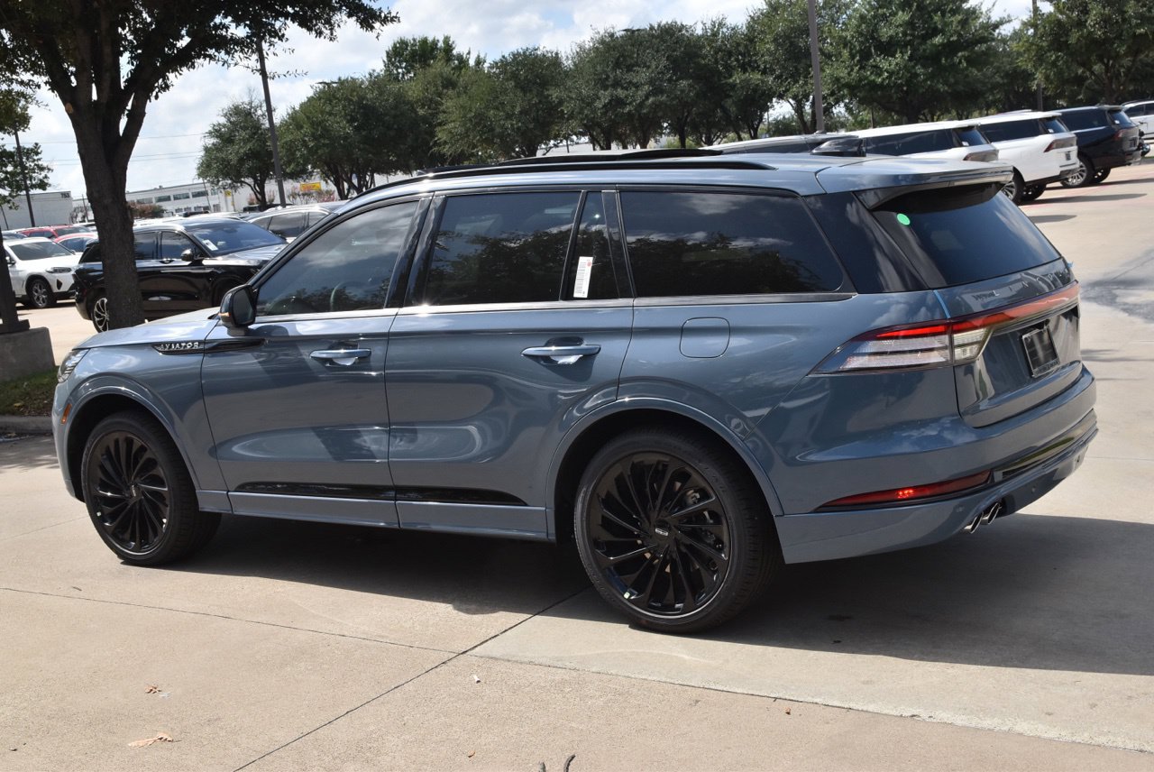 New 2027 Lincoln Aviator Reserve AWD/4WD image 10