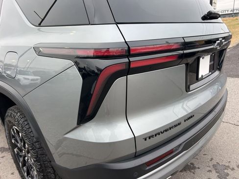 Used 2025 Chevrolet Traverse Z71 w/ Driver Confidence Package image 14