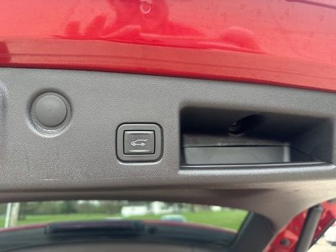 Used 2024 Chevrolet Equinox LT image 20