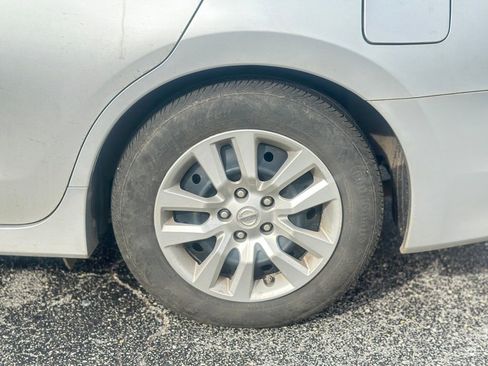 Used 2016 Nissan Altima 2.5 S w/ Power Driver Seat Package image 9