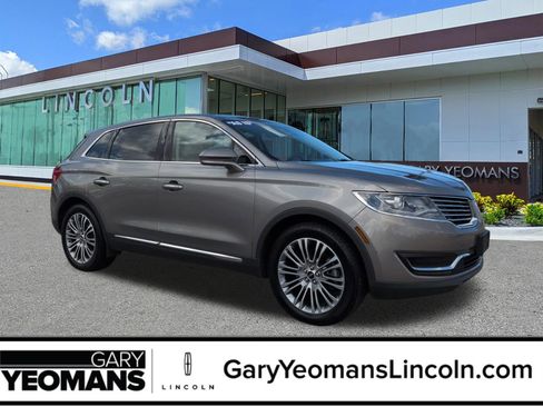 Used 2017 Lincoln MKX Reserve w/ Lincoln MKX Climate Package image 1