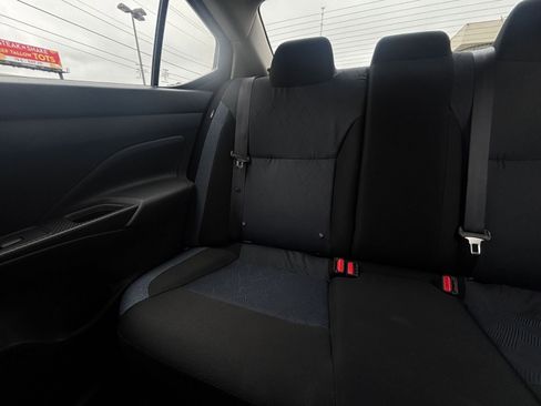 Used 2025 Nissan Versa SV FWD image 43