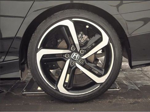 Used 2022 Honda Accord Sport image 28