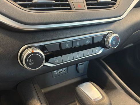 Certified 2022 Nissan Altima 2.5 SV FWD image 22