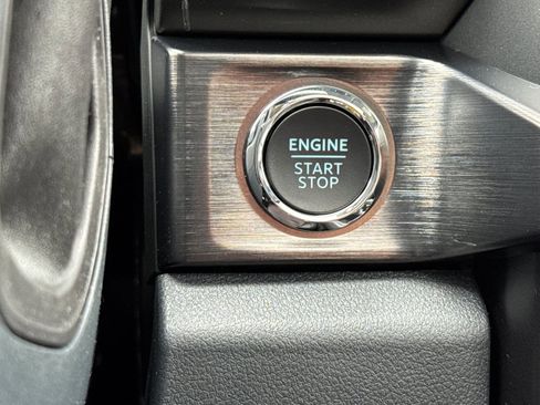 New 2026 Ford F250 Lariat w/ Black Appearance Package image 21