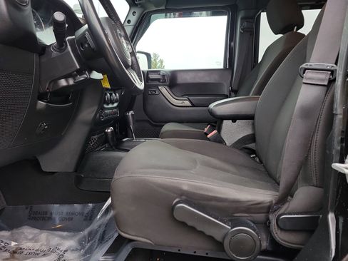 Used 2018 Jeep Wrangler Unlimited Sport S image 16