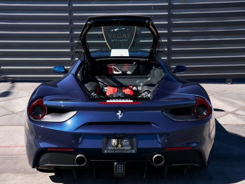 Used 2018 Ferrari 488 GTB image 14