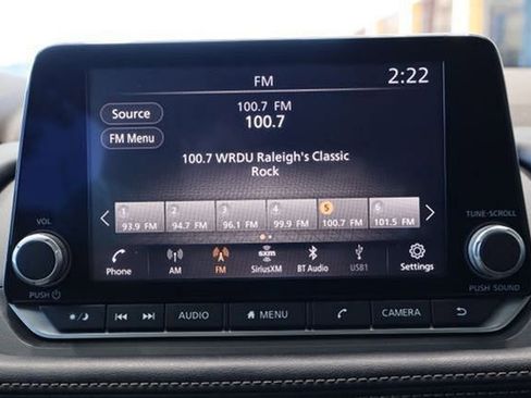 Used 2021 Nissan Rogue SV FWD image 36