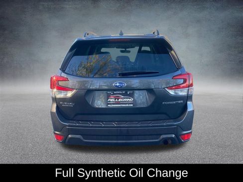 Used 2023 Subaru Forester Premium image 5