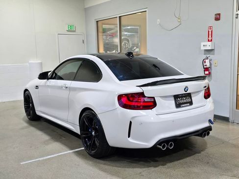 Used 2017 BMW M2 image 6
