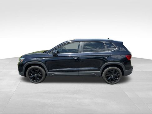 Certified 2023 Volkswagen Taos SE w/ Panoramic Sunroof Package FWD image 4