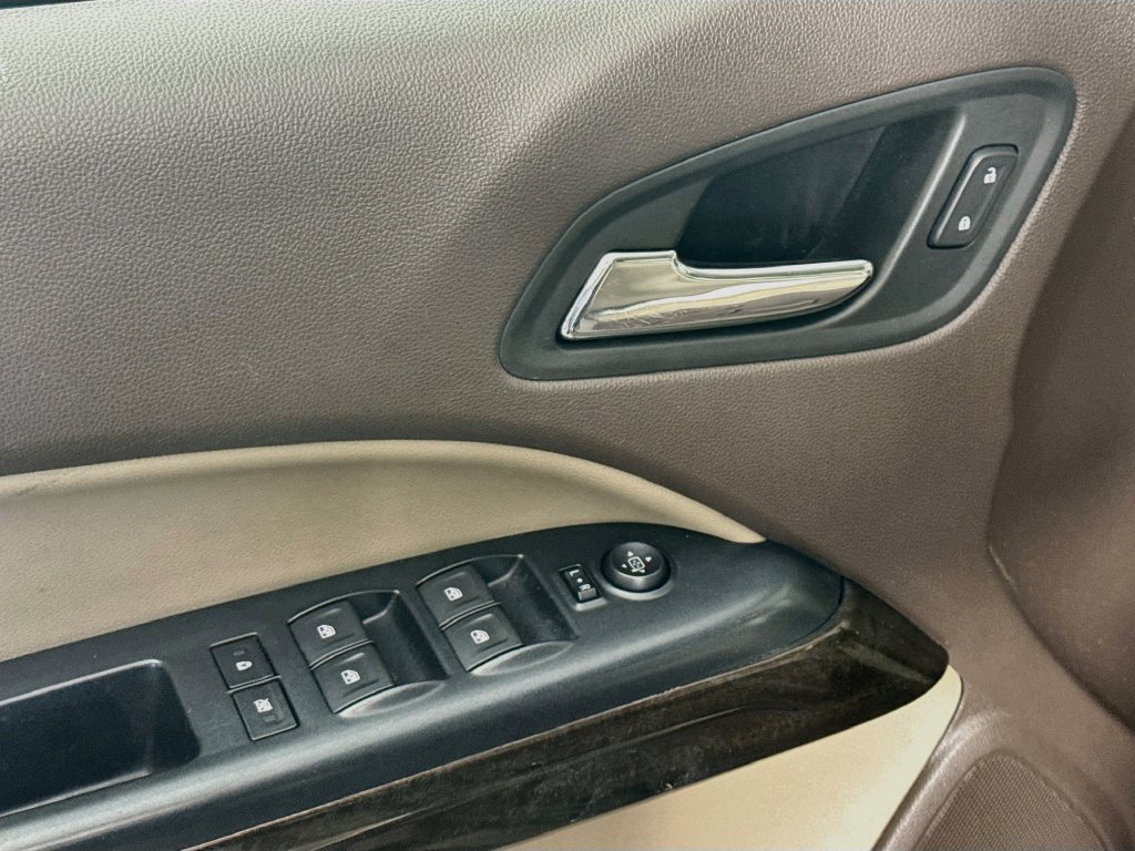 Used 2015 GMC Canyon SLT RWD image 18