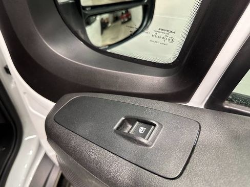 Used 2025 RAM ProMaster 2500 w/ Convenience Group FWD image 12
