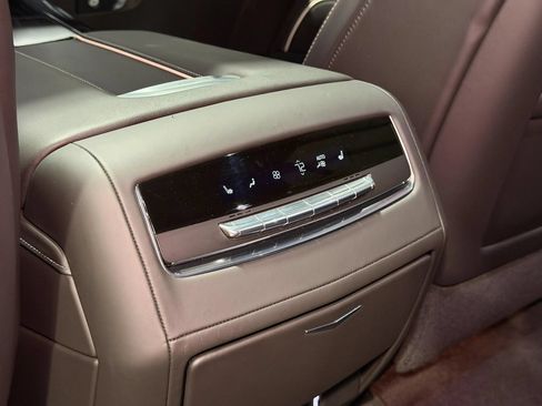 Used 2024 Cadillac Escalade V AWD/4WD image 16