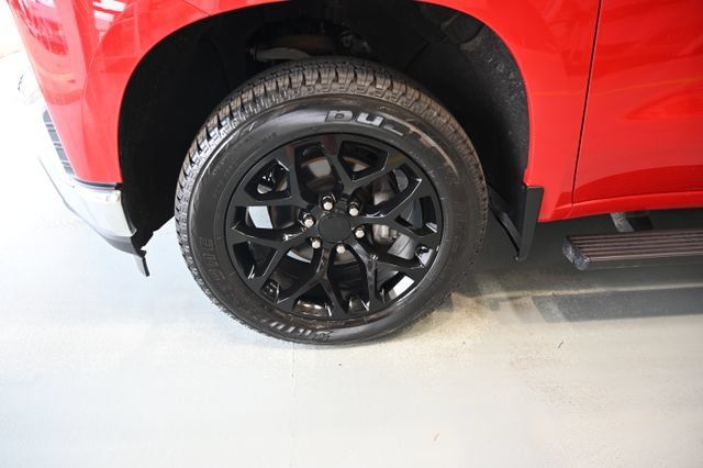 Used 2019 Chevrolet Silverado 1500 LT w/ All-Star Edition AWD/4WD image 28