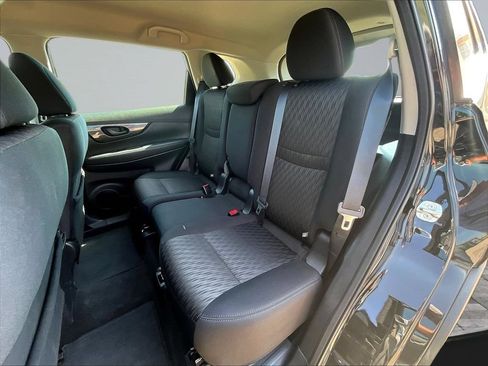 Used 2019 Nissan Rogue S AWD/4WD image 24