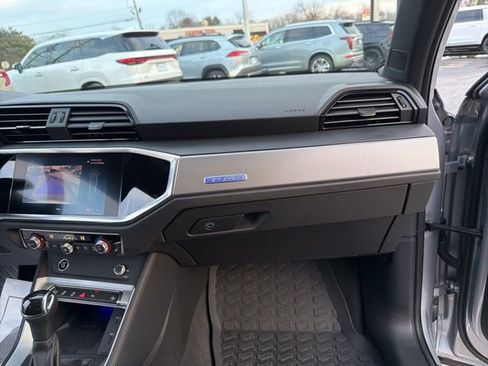 Used 2021 Audi Q3 2.0T Premium Plus w/ Premium Plus Package image 16