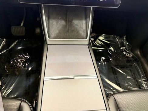 Used 2026 Tesla Model Y AWD image 39