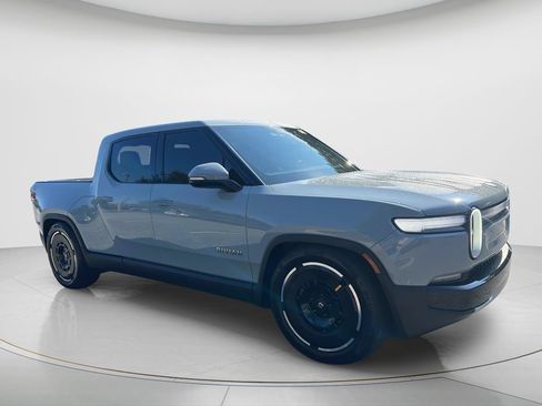 Used 2025 Rivian R1T Adventure Dual AWD/4WD image 3