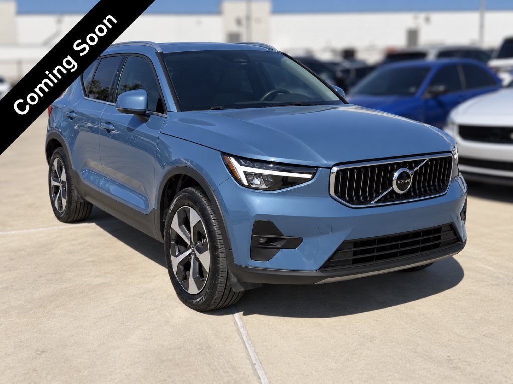 Certified 2024 Volvo XC40 B5 Plus w/ Protection Package Premier AWD/4WD image 4
