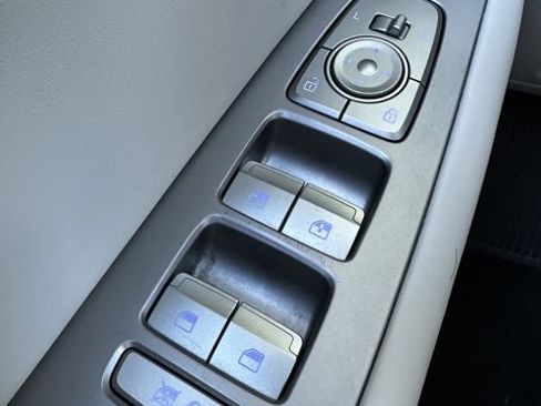 Used 2024 Hyundai Palisade Limited image 18