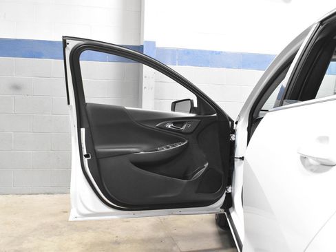 Used 2023 Chevrolet Malibu LT w/ Driver Confidence Package FWD image 11
