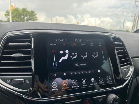 Used 2021 Jeep Grand Cherokee Laredo X AWD/4WD image 20