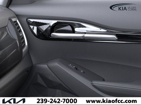 New 2026 Kia Seltos S FWD image 25