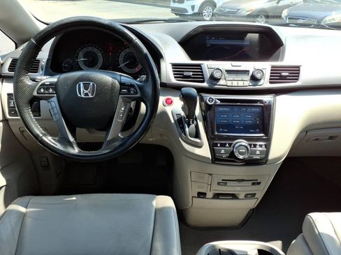 Used 2014 Honda Odyssey Touring image 13