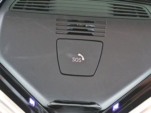 Used 2024 BMW X7 xDrive40i w/ M Sport Package image 34