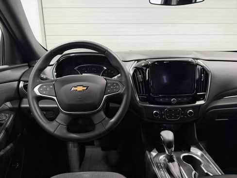 Used 2023 Chevrolet Traverse LT FWD image 31