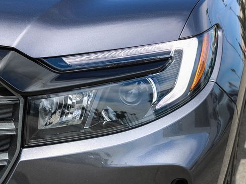 Used 2025 Honda Ridgeline TrailSport image 4