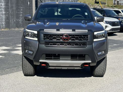 Used 2025 Nissan Frontier PRO-4X w/ Pro Convenience Package image 8