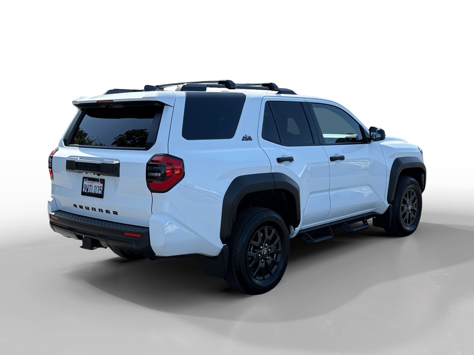 Used 2025 Toyota 4Runner SR5 AWD/4WD image 5