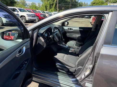 Used 2015 Nissan Sentra SR FWD image 13