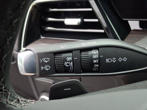 Used 2025 Chevrolet Tahoe LT w/ Comfort Package RWD image 25