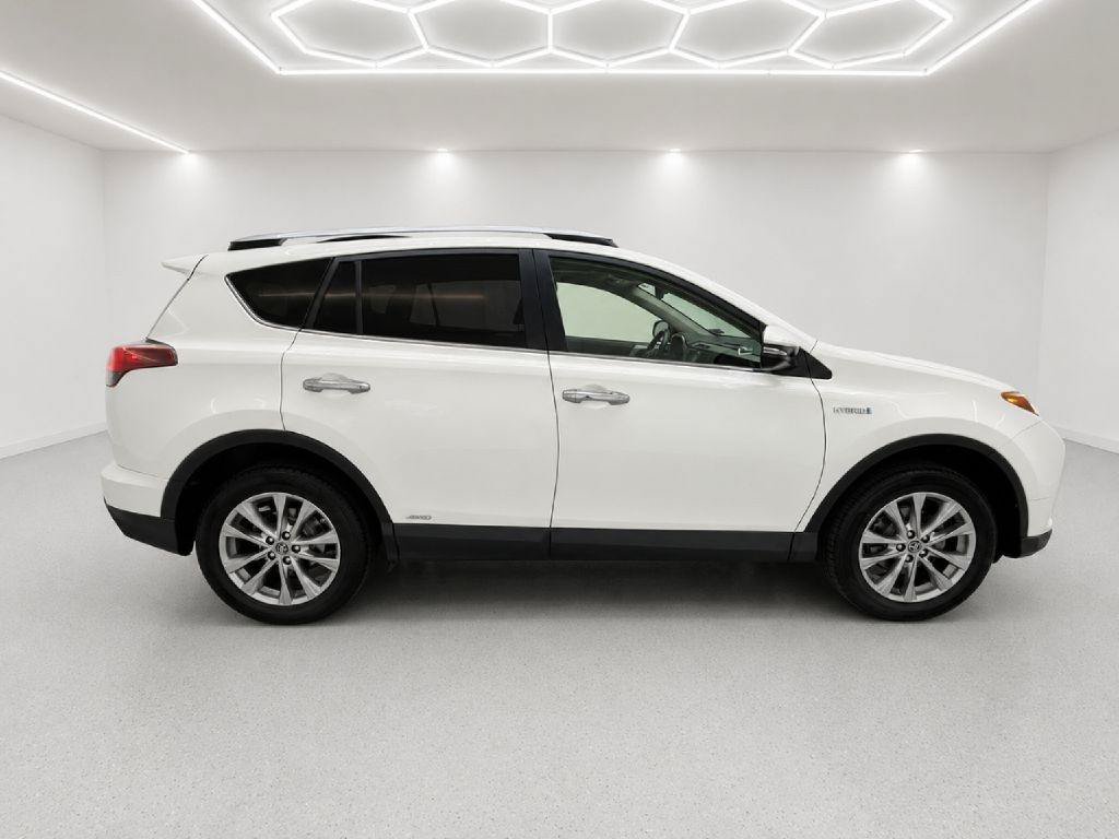 Used 2017 Toyota RAV4 Limited AWD/4WD image 2