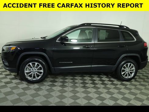 Used 2022 Jeep Cherokee Latitude Lux w/ Sun & Sound Group image 4