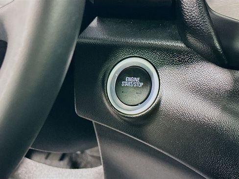 Used 2024 GMC Terrain SLT image 20