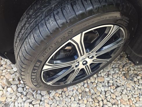 Used 2019 Volvo XC60 T5 Inscription w/ Protection Package Premier AWD/4WD image 10