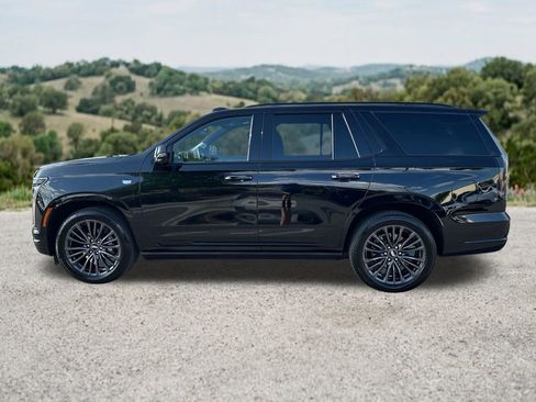 Used 2026 Cadillac Escalade Platinum Sport w/ LPO, Floor Liner Package AWD/4WD image 5