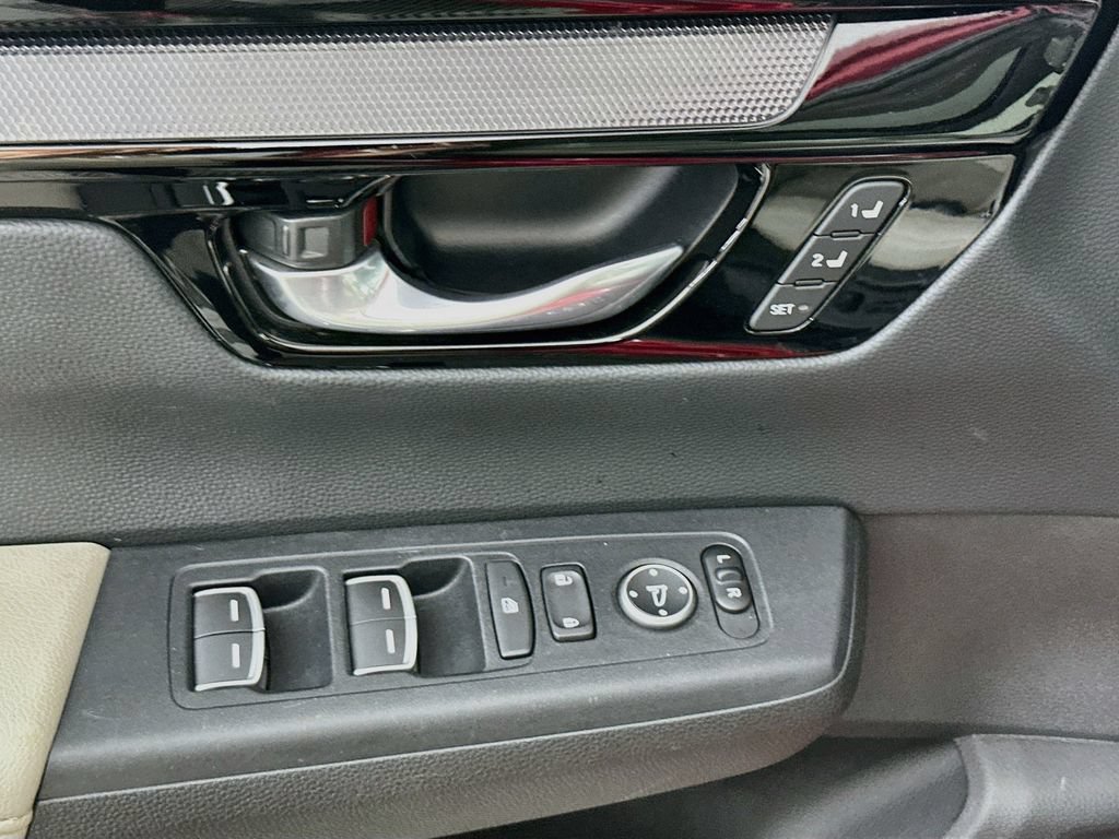 Used 2024 Honda CR-V EX-L image 18