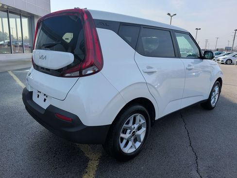 Used 2022 Kia Soul LX w/ Technology Package image 7