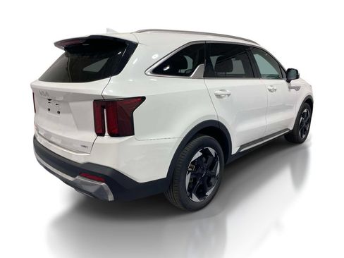Used 2025 Kia Sorento EX FWD image 4
