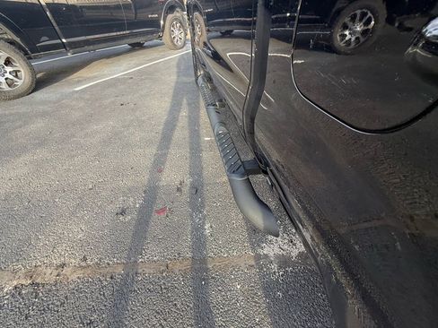 Used 2022 Chevrolet Silverado 1500 RST w/ Redline Edition image 9